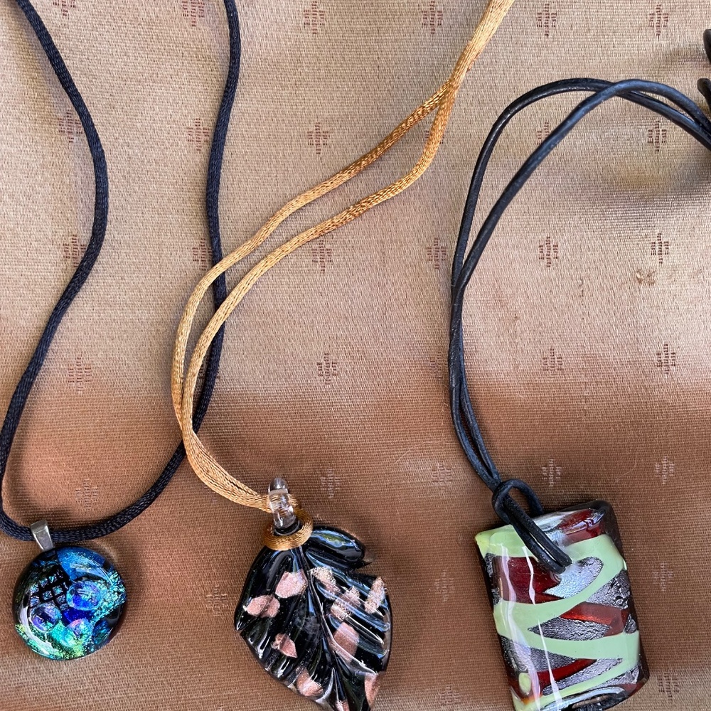 Colorful Handmade glass pieces for necklaces -Set of 7 - Picture 2 of 15